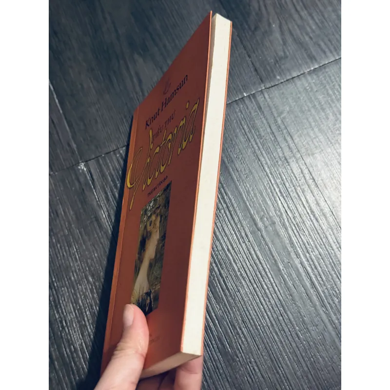 Tiểu thư Victoria - Knut Hamsun 689612