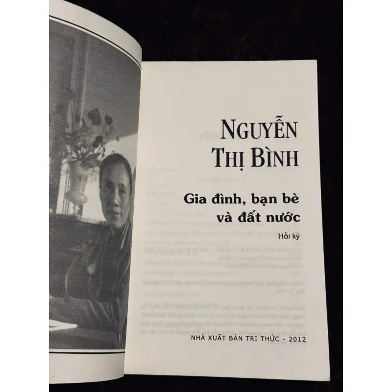 Gia đình, bạn bè và đất nước 975537