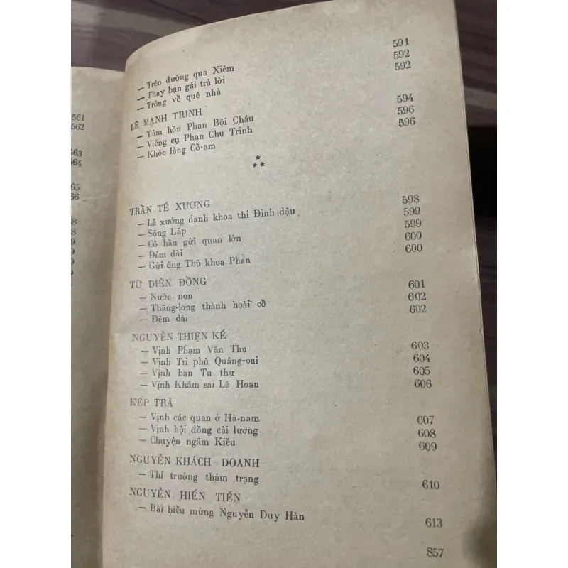 HỢP TUYỂN THƠ VĂN YÊU NƯỚC THƠ VĂN YÊU NƯỚC và CÁCH MẠNG ĐẦU THẾ KỶ XX 1900 - 1930 748023