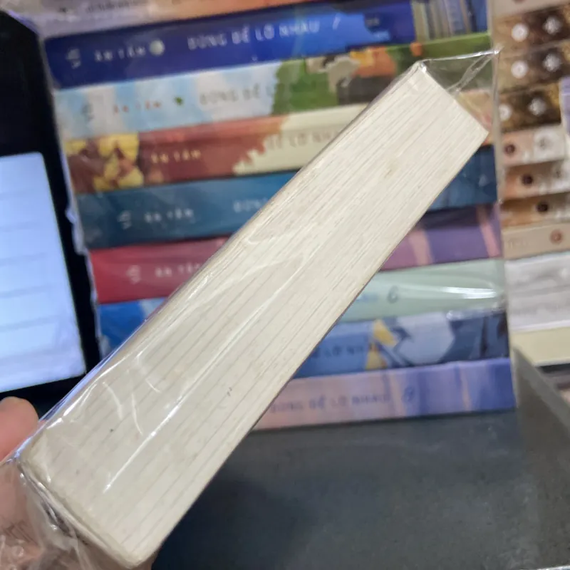 (Ngôn tình) - Cá voi và hồ nước - Thái Trí Hằng 975606