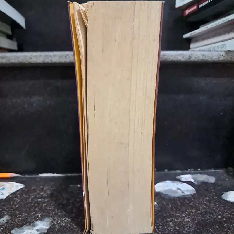 Sách in năm 2013.có chữ ký tác giả 993853