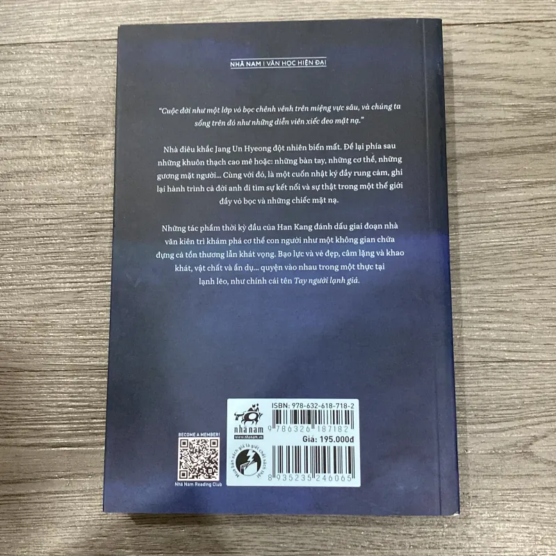 Tay người lạnh giá 1022867