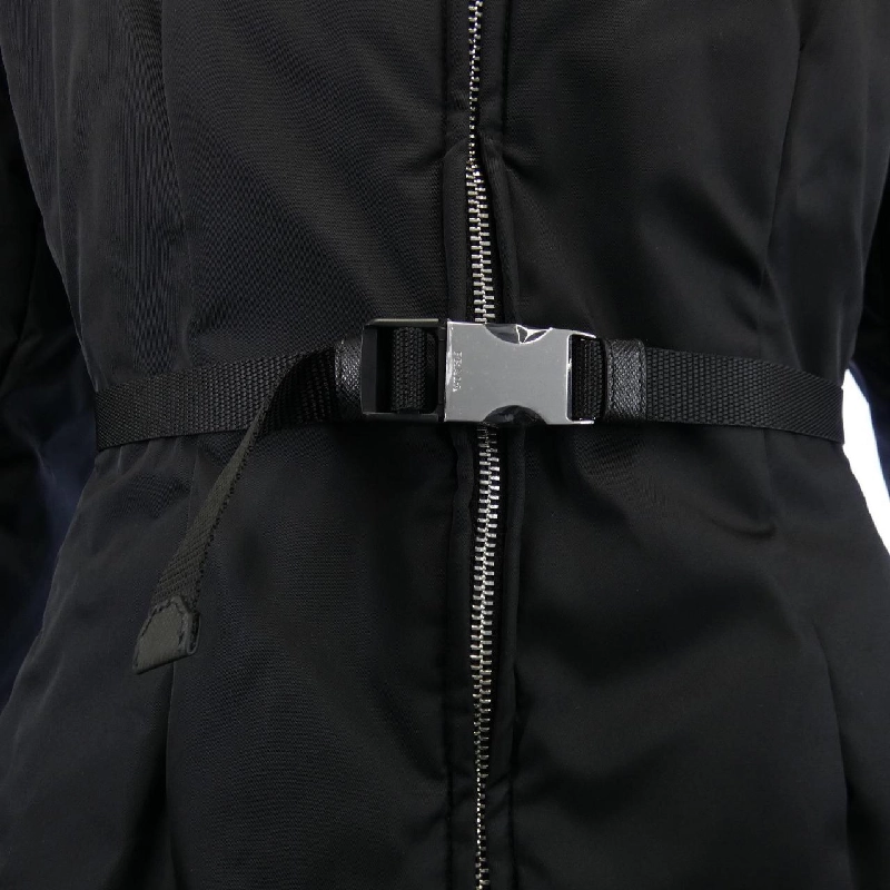 Áo khoác lông vũ PRADA với logo hình tam giác 292077 S222 1WQ8 - Hàng hiệu Chính hãng 814269