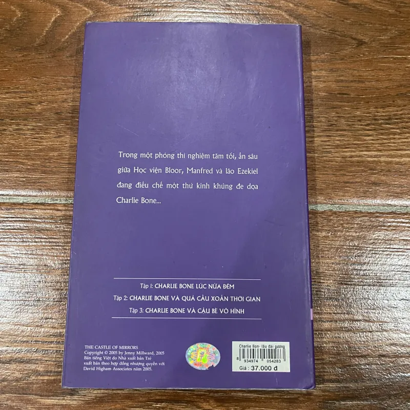 Charlie Bone tập 4 799557