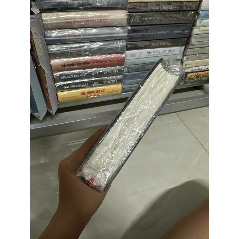 Hồ sơ mật Lầu Năm Góc và hồi ức về chiến tranh Việt Nam - Daniel Ellsberg (Bìa cứng) 689426