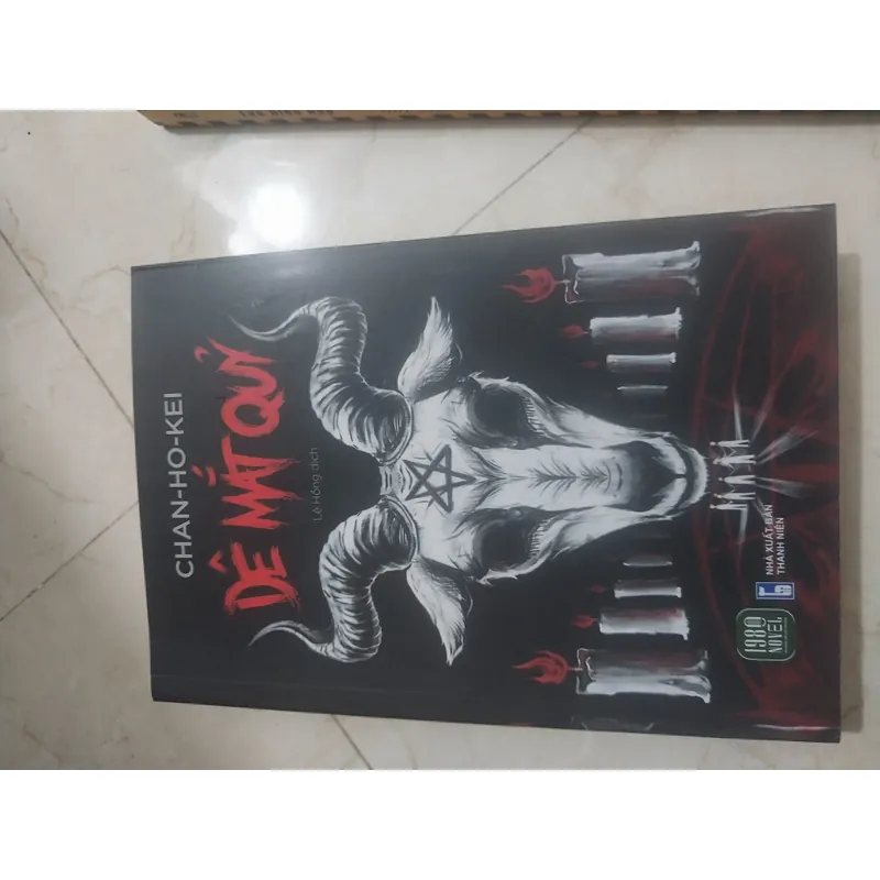 Dê mắt quỷ - Chan Ho Kei 605912