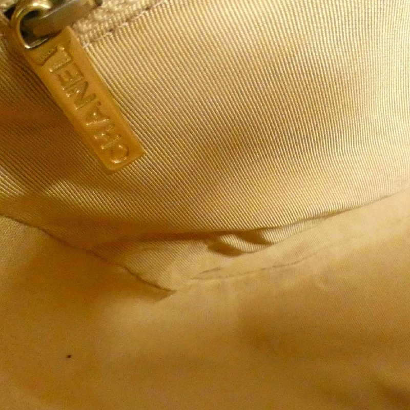 【Vintage】Túi xách chéo Chanel 613546