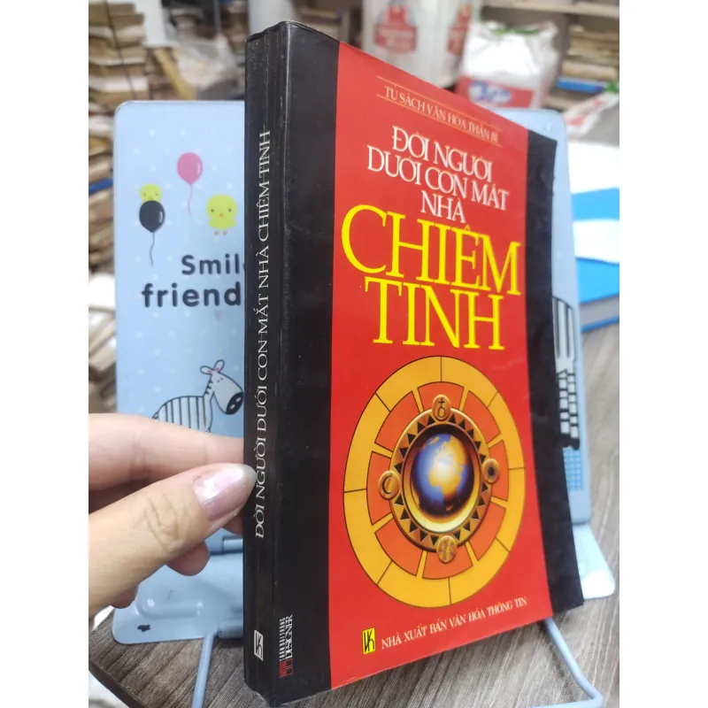 Sách: Đời người dưới con mắt nhà chiêm tinh (A3) 723180