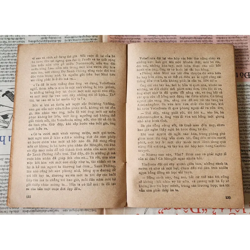 Tiểu thuyết Pháp của Maurice Druon: HOÀNG TỬ ĐEN 706257