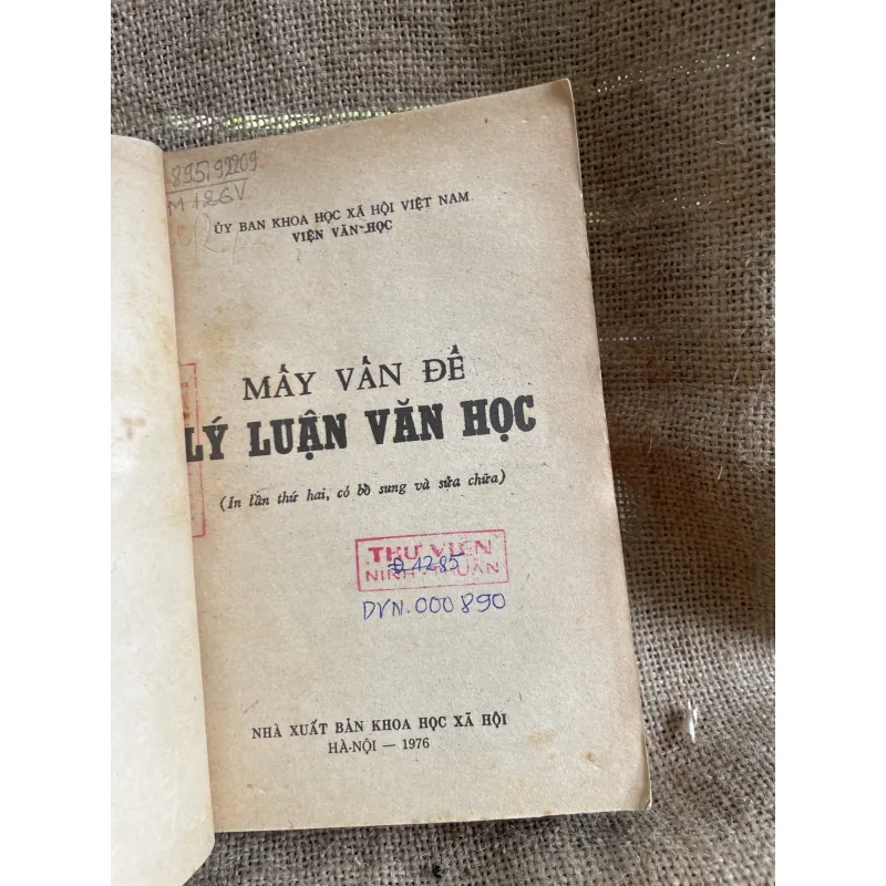 Mấy vấn đề lý luận văn học- hơn 500 trang  933631