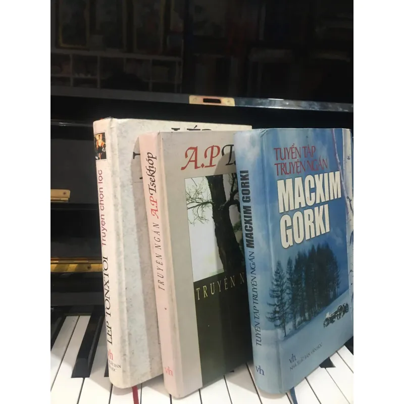 Bộ tuyển tập: Lev Tolstoy, M. Gorky, Tsekhop 958436