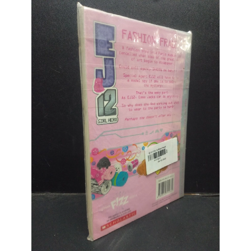[Phiên Chợ Sách Cũ] Fashion Fraud - E J 12 Girl Hero 2303 419091