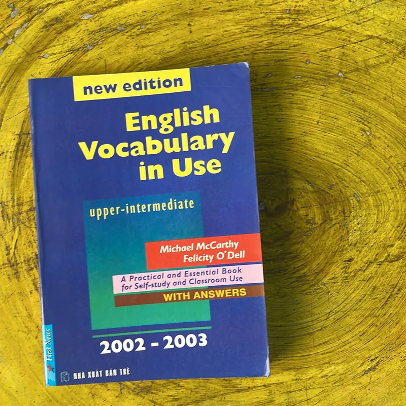 ENGLISH VOCABULARY IN USE- MICHAEL MCCARTHY - FELICITY O’DELL 736780
