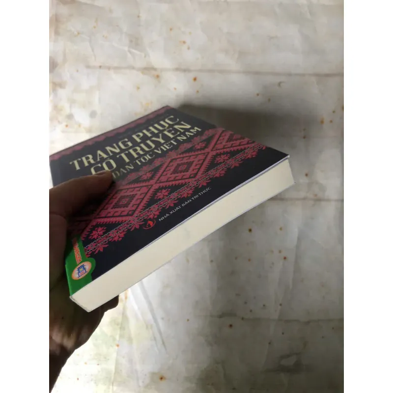 Trang Phục Cổ Truyền Các Dân Tộc Việt Nam - GS. TS. Ngô Đức Thịnh 801028