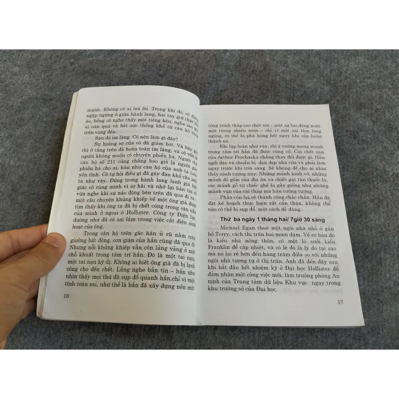 HACKER TỘI PHẠM MÁY TÍNH - LOUIS CHARBONNEAU 574671