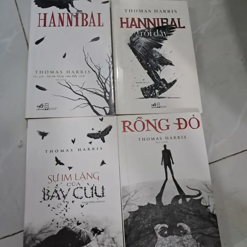 Bộ 4 cuốn Thomas Harris _Hannibal_Hannibal Trỗi Dậy
_Sự Im Lặng Của Bầy Cừu_Rồng Đỏ  752436