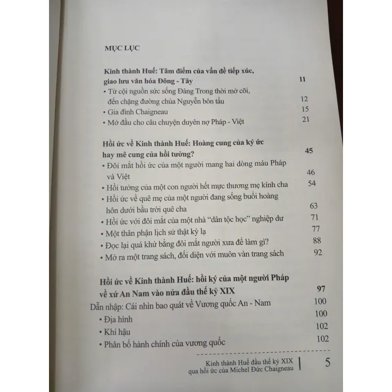 KINH THÀNH HUẾ ĐẦU THẾ KỶ XIX QUA HỒI ỨC CỦA MICHEL ĐỨC CHAIGNEAU 709050