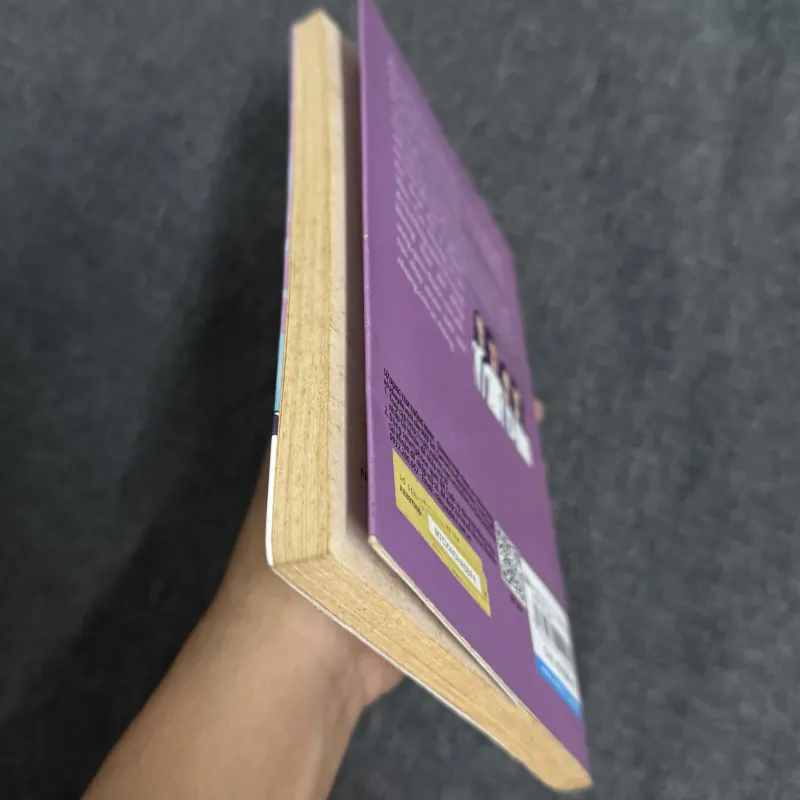 Nữ sinh - Nguyễn Nhật Ánh 1023189