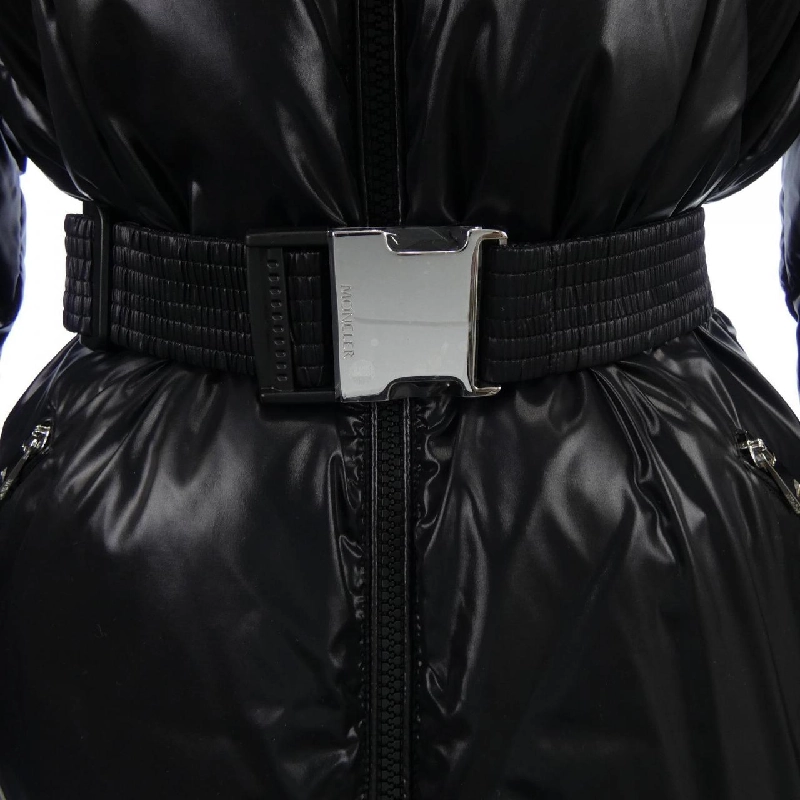 Áo khoác lông vũ MONCLER 640259