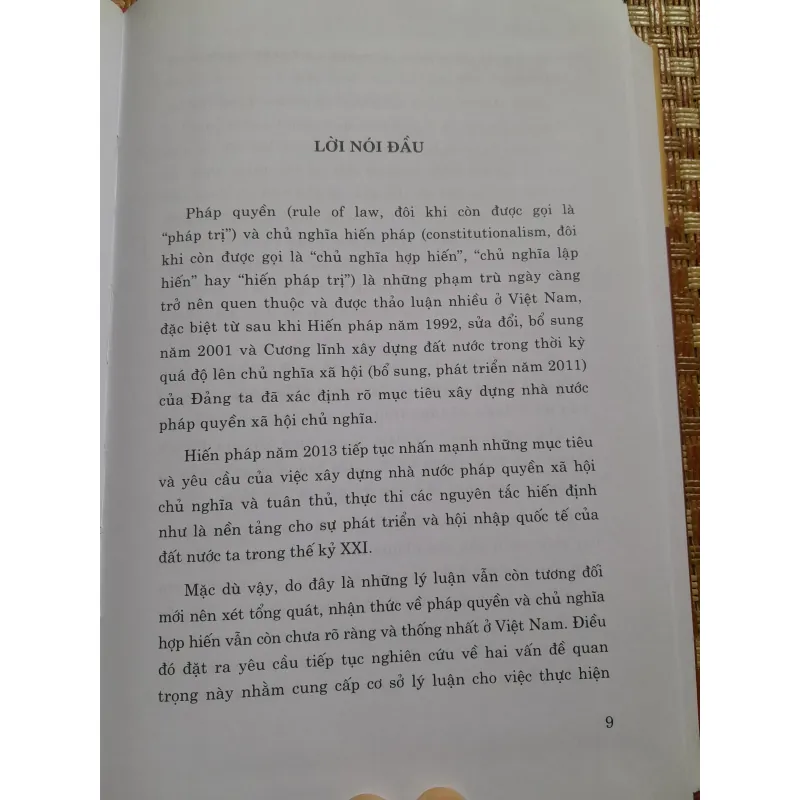PHÁP QUYỀN VÀ CHỦ NGHĨA HIẾN PHÁP... 761527
