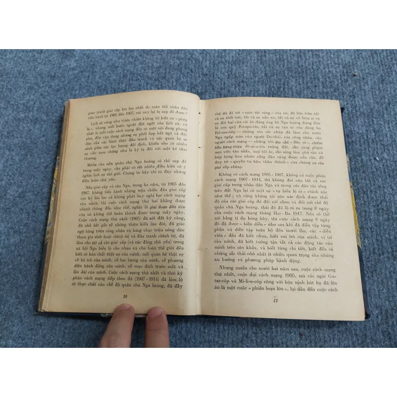 VỀ CUỘC CÁCH MẠNG XÃ HỘI CHỦ NGHĨA THÁNG MƯỜI VĨ ĐẠI 688753