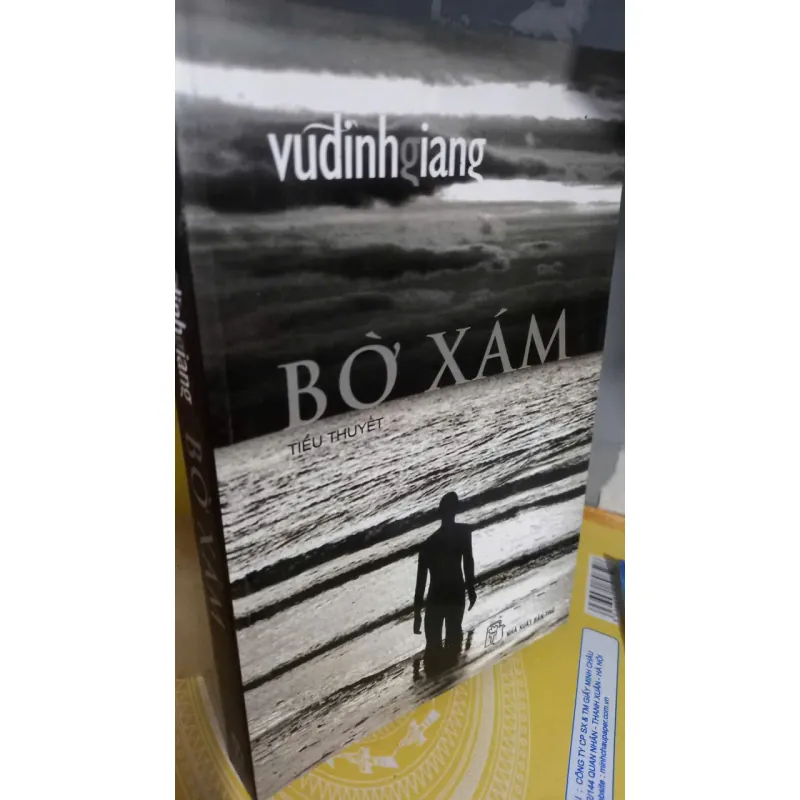 bờ xám - tiểu thuyết  vũ đình giang 977354