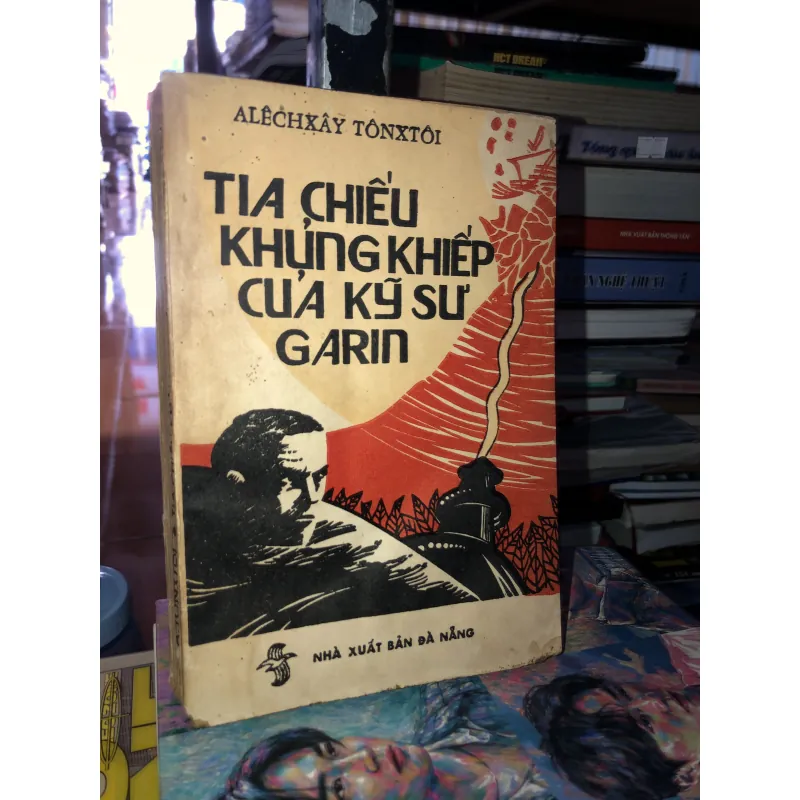 Tua chiếu khủng khiếp của kỹ sư Garin - Alêchxây Tônxtôi 973151