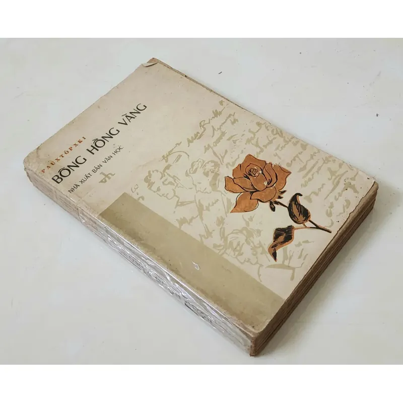 Konstantin Georgiyevich Paustovsky - tập truyện ngắn BÔNG HỒNG VÀNG 709261