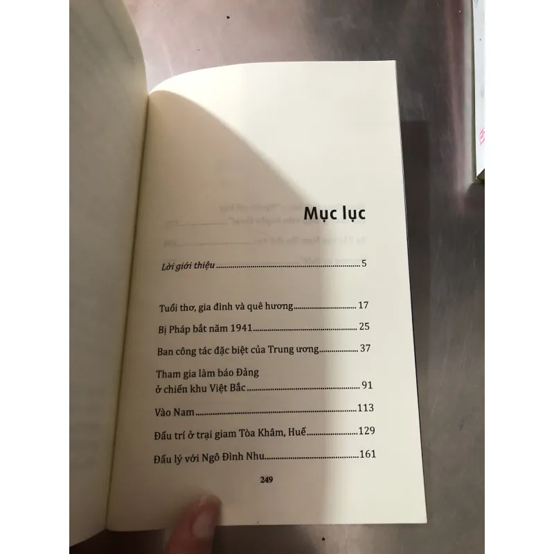 Trần Quốc Hương người chỉ huy tình báo 977544