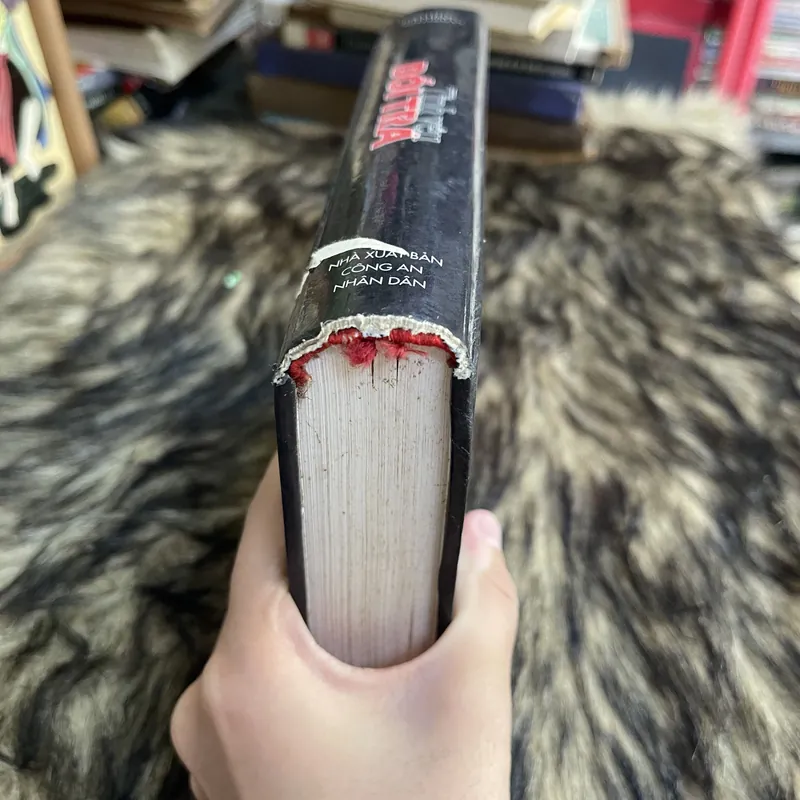 Tình yêu dối trá 655476