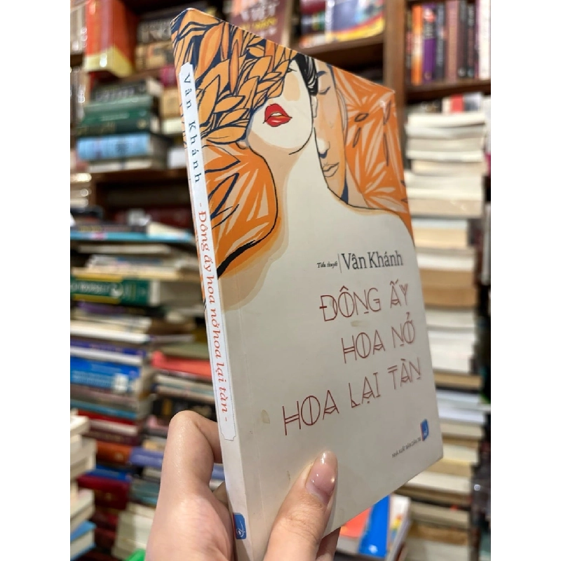 Đông ấy hoa nở hoa lại tàn - Vân Khánh 789308