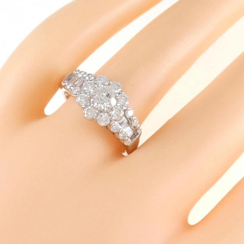 Nhẫn kim cương hoa PT900 0.502CT 666673