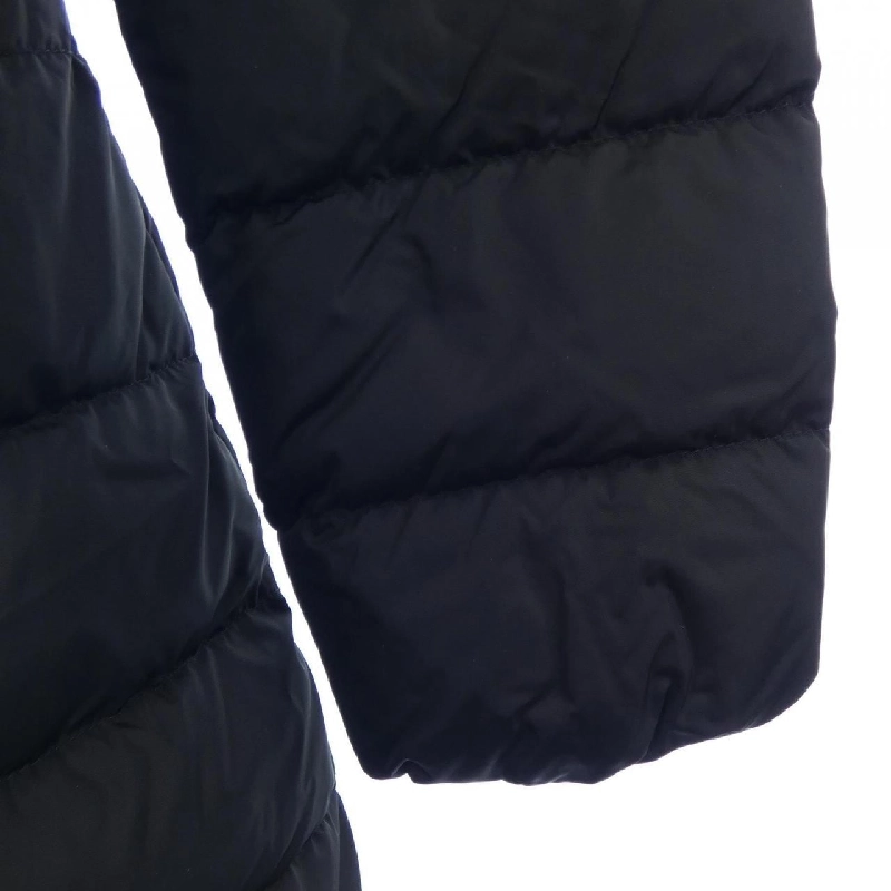 Áo khoác lông vũ MONCLER 640311