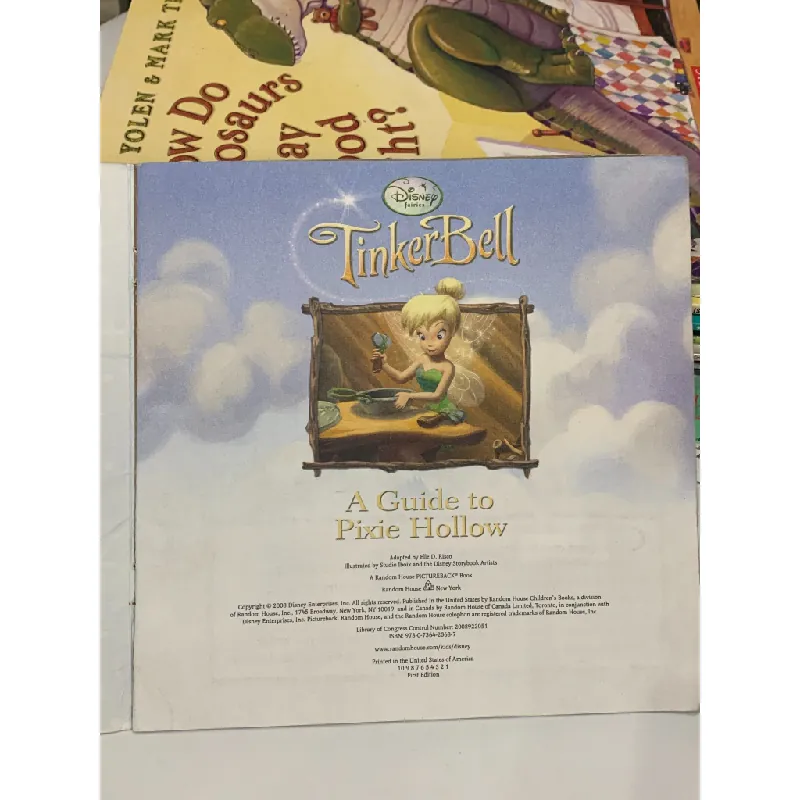 Tinker Bell: A Guide to Pixie Hollow – Disney 559681