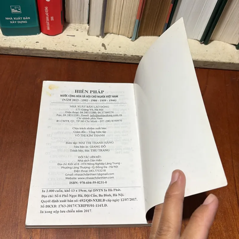 II Sách Chính Trị: Hiến Pháp Nước Cộng Hoà Xã Hội Chủ Nghĩa Việt Nam - 2017 747896