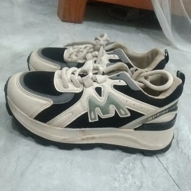 Giày thể thao chữ M  948751