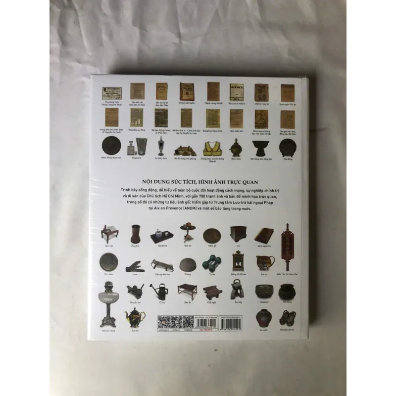 Hồ Chí Minh – Tiểu sử bằng hình (Gần 700 tranh ảnh và bản đồ) 1012930