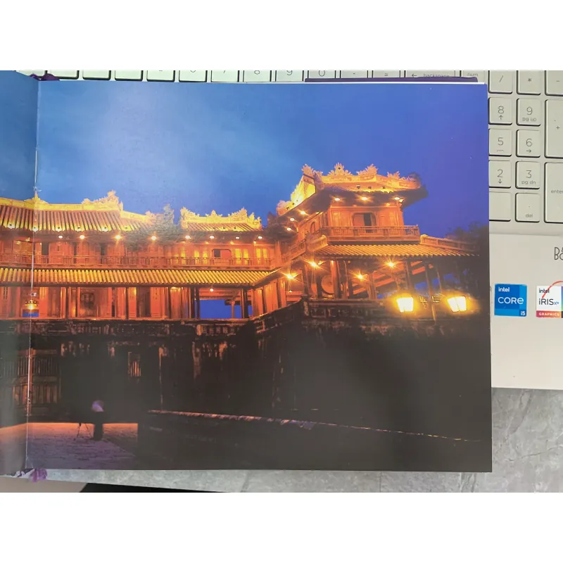 CỐ ĐÔ HUẾ - NGUYỄN THẾ THỤC  782022