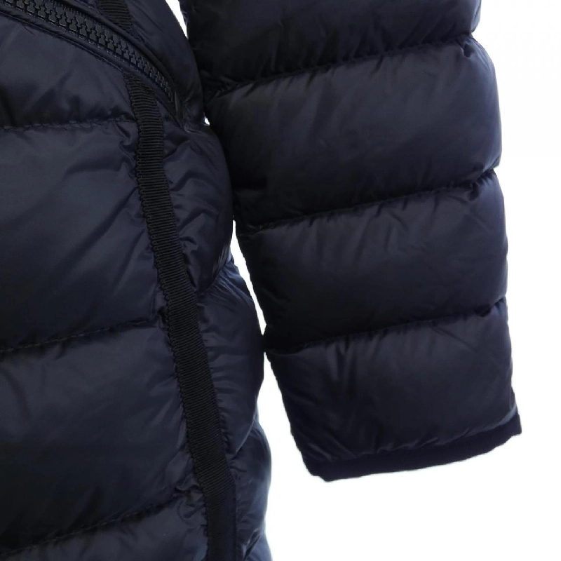 Áo khoác lông vũ MONCLER 642415