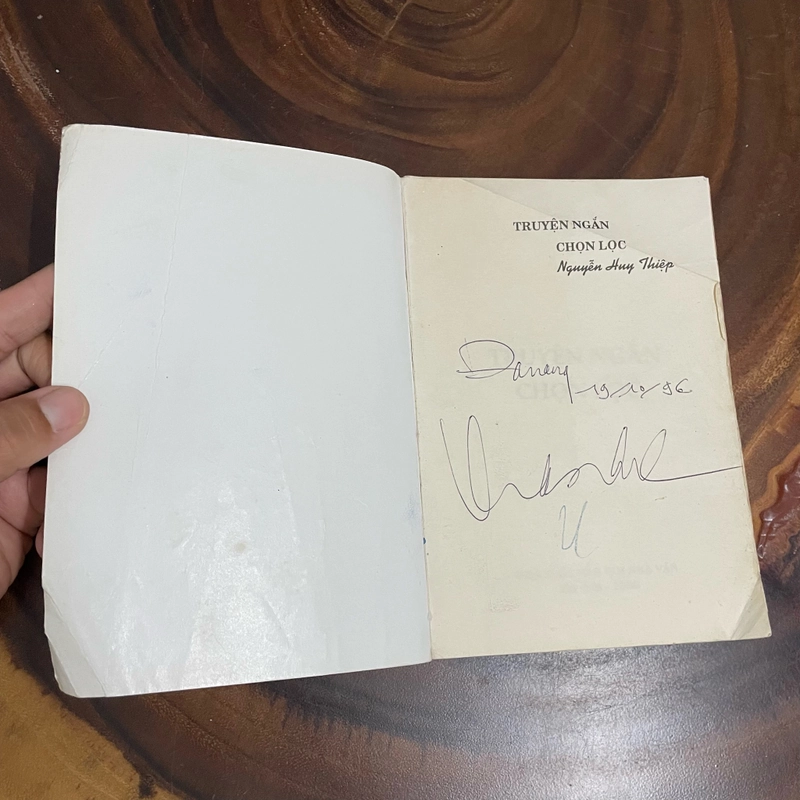 II Tựa sách: Nguyễn Huy Thiệp (Truyện Ngắn Chọn Lọc) - 1996 442497
