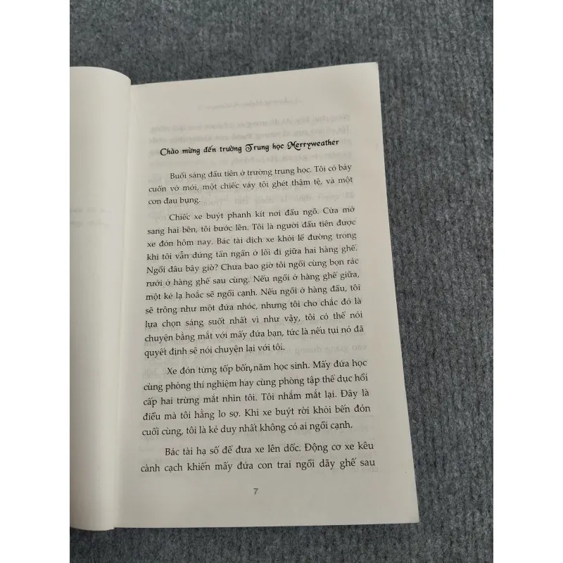 CHUYỆN Ở TRƯỜNG CỦA MELINDA - LAURIE HALSE ANDERSON 574370
