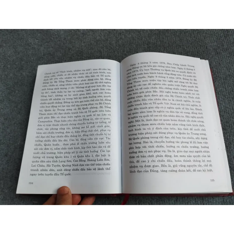 LỊCH SỬ ĐẢNG BỘ BỘ TỔNG THAM MƯU CƠ QUAN BỘ QUỐC PHÒNG (1945 - 2005) TẬP II 694816