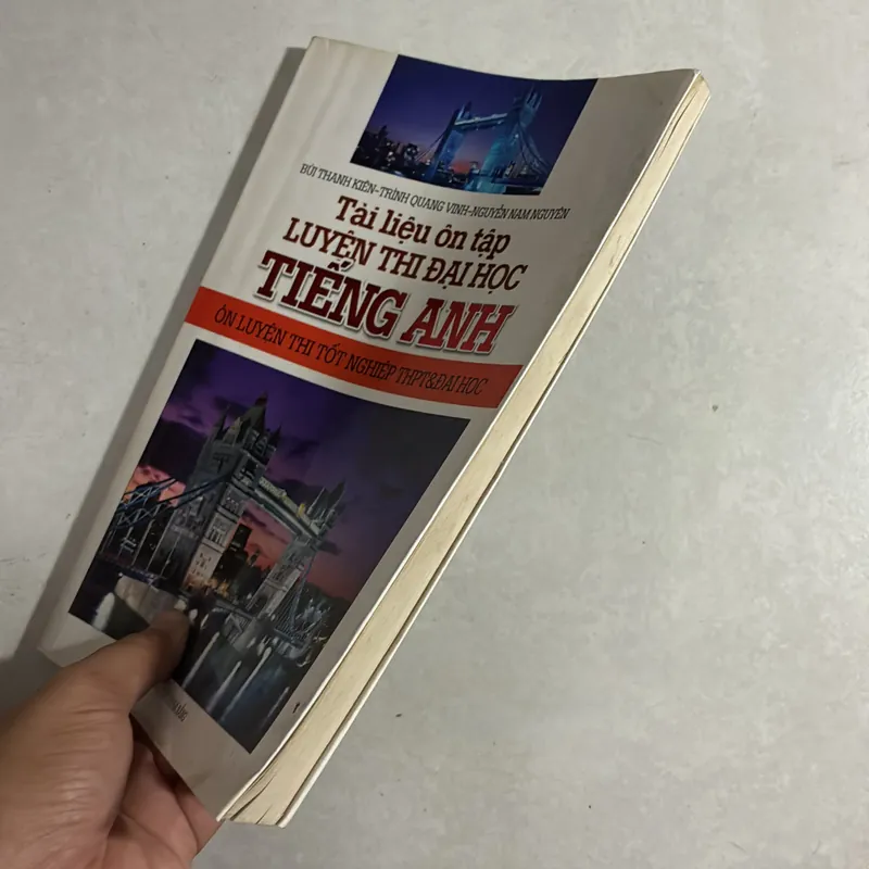 Tài liệu ôn tập luyện thi đại học Tiếng Anh 720530