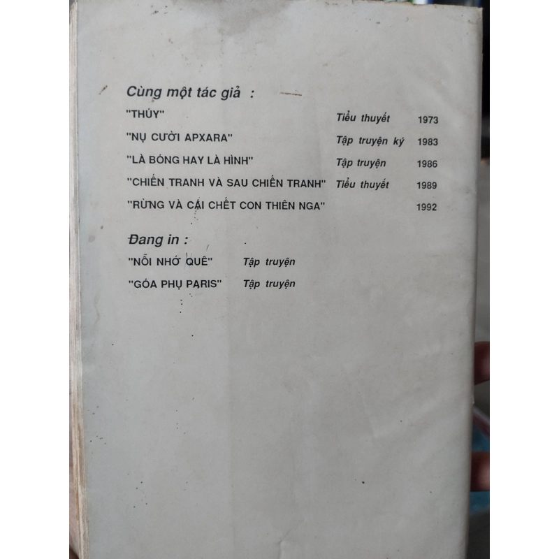 tiểu thuyết "Rừng và cái chết con chim" của tác giả Hà Khánh Linh.  (1992) 496476