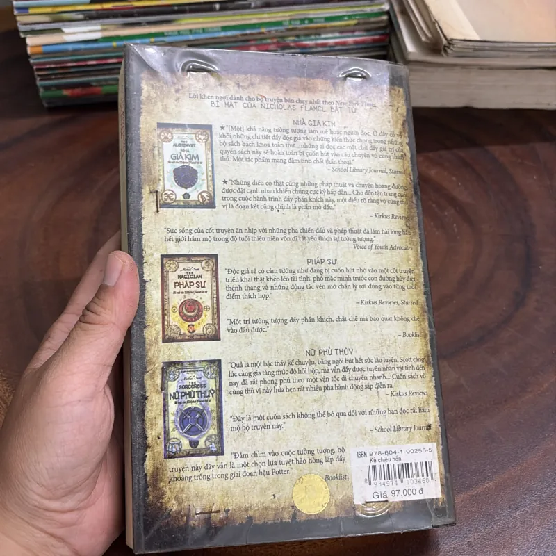 II Kẻ Chiêu Hồn, Bí Mật Của Nicholas Flamel Bất Tử - Michael Scott - 2011 998077