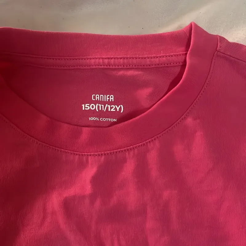 Áo bé gái 11-12t. Chưa sd, đã giặt. Sale 50k/1 cái có 2 cái 780969