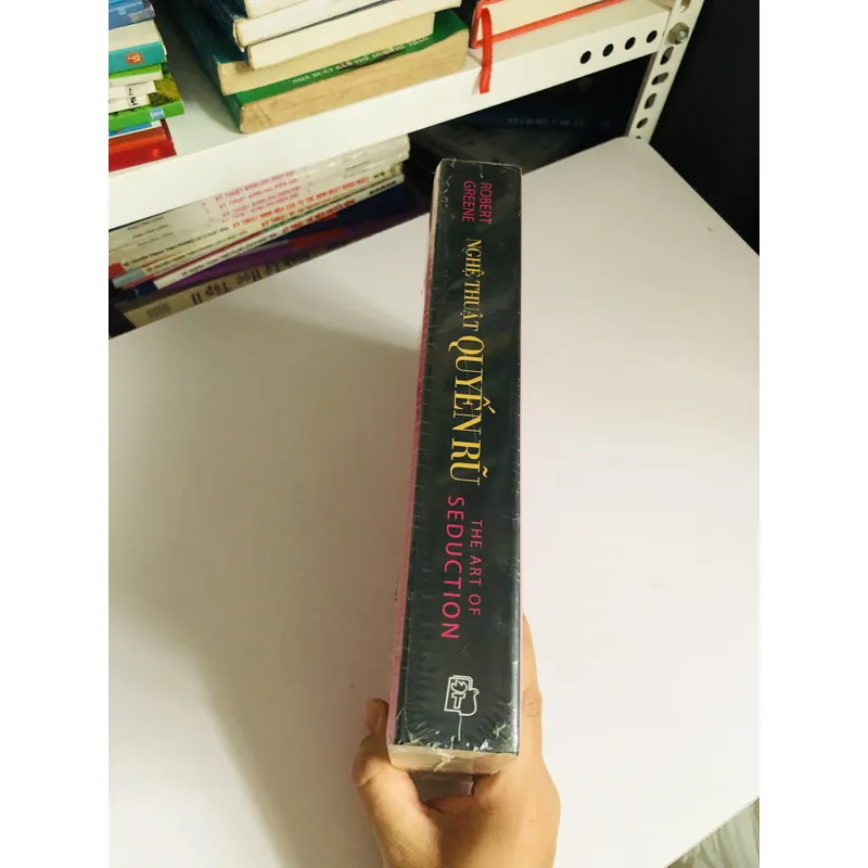 ✨ NGHỆ THUẬT QUYẾN RŨ – Robert Greene 603514