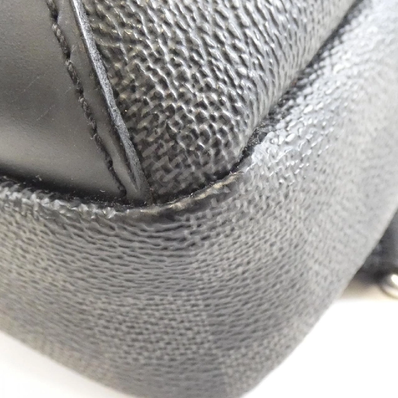 Túi đeo chéo Louis Vuitton Damier Graphite Avenue N41719 613414