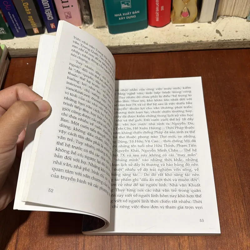 II Tập Lý Luận Phê Bình: Văn Học Trẻ Như Tôi Hình Dung - Đoàn Minh Tâm - 2012 785636