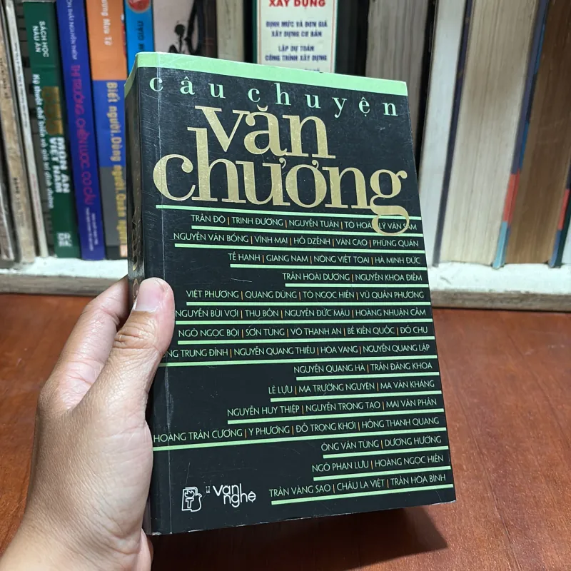 II Văn Học: Câu Chuyện Văn Chương - Nhiều Tác Giả - 2014 927170